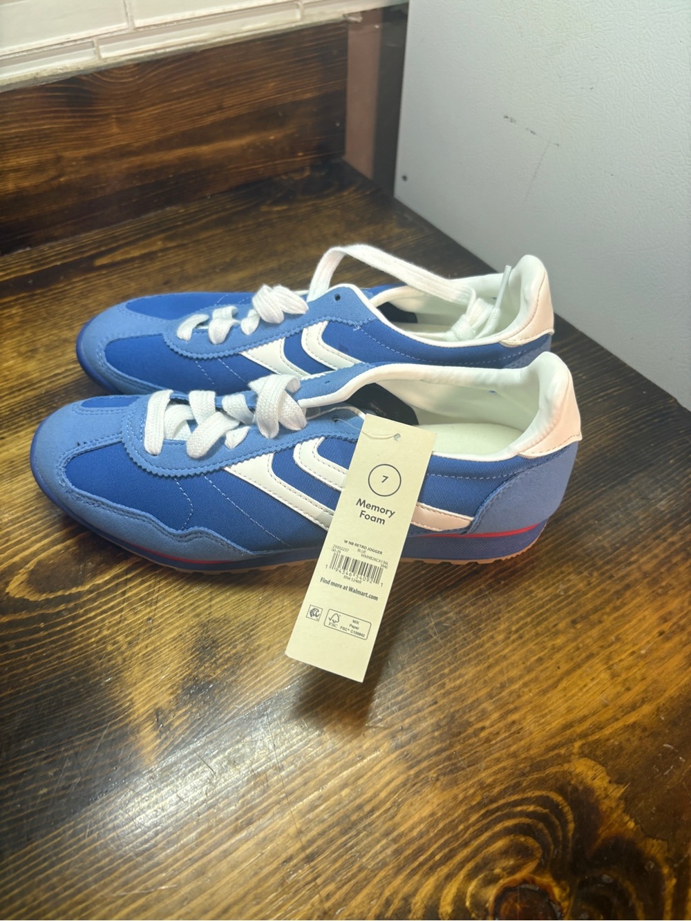 No boundaries blue sneakers size 7